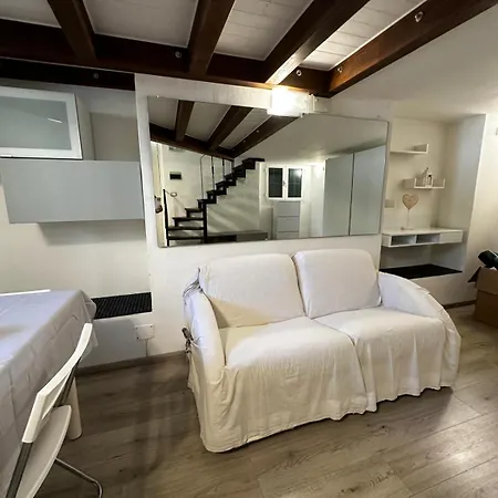 In Ciclabile アパート